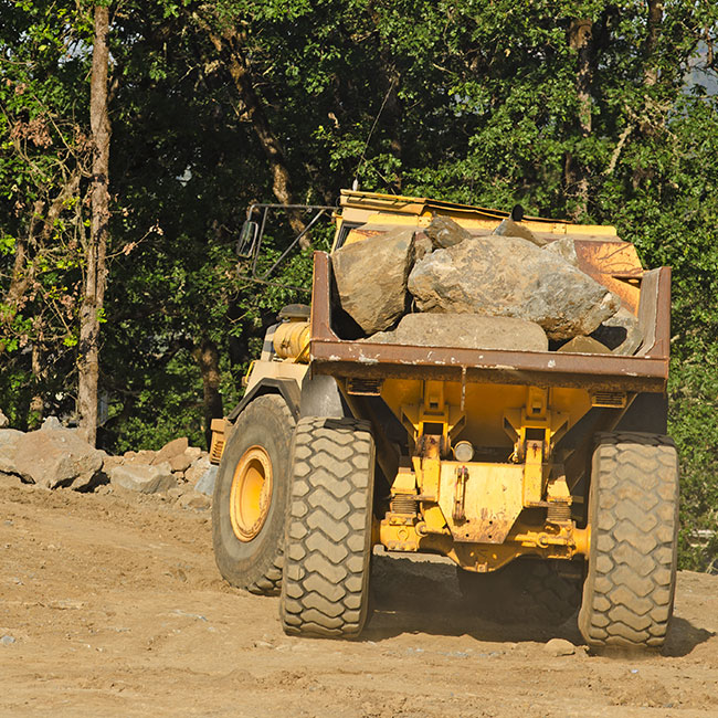 machine-carrying-heavy-rocks-eagle-point-or