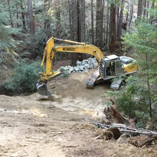 dig-drainage-hole-rocks-eagle-point-or